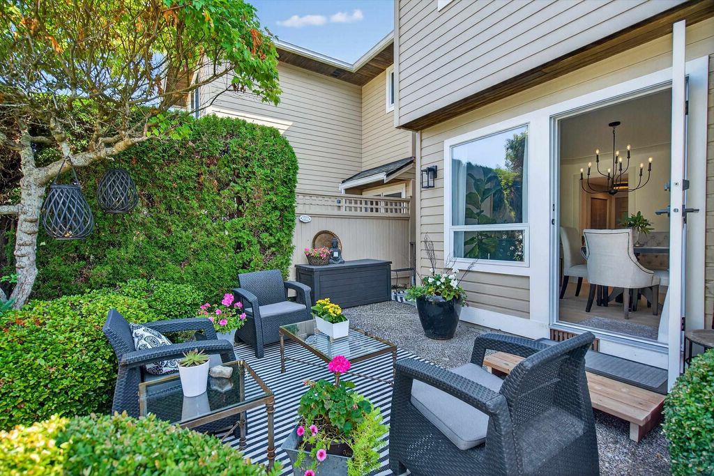 Photo of 15121 19 Avenue #116, Surrey, BC V4A 8J4 (MLS # R3131459)