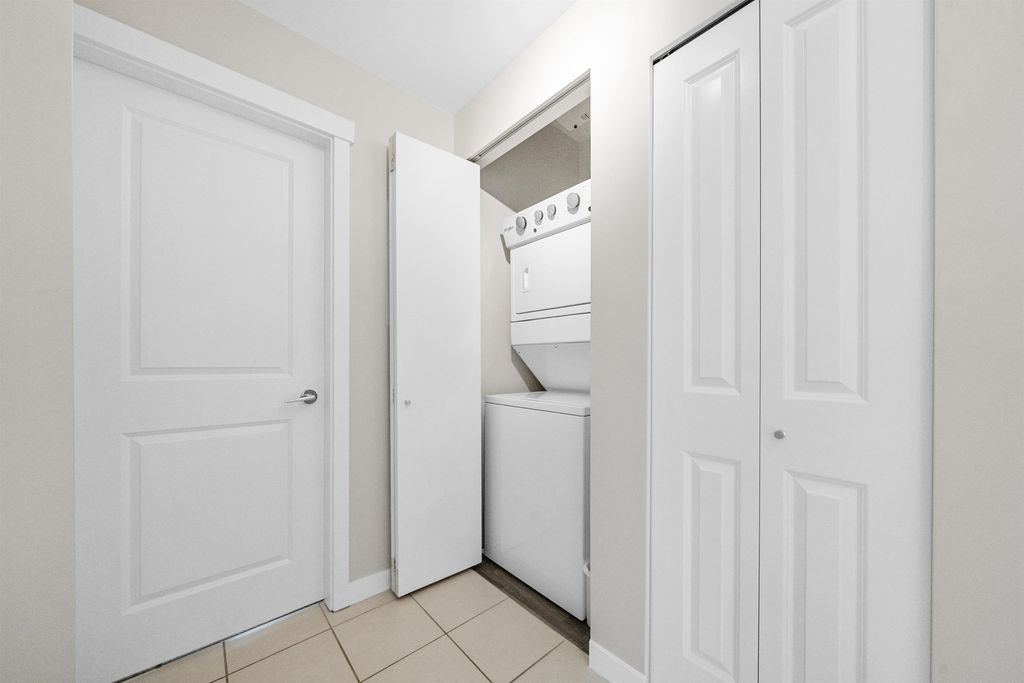 listing image 1105093407866553221