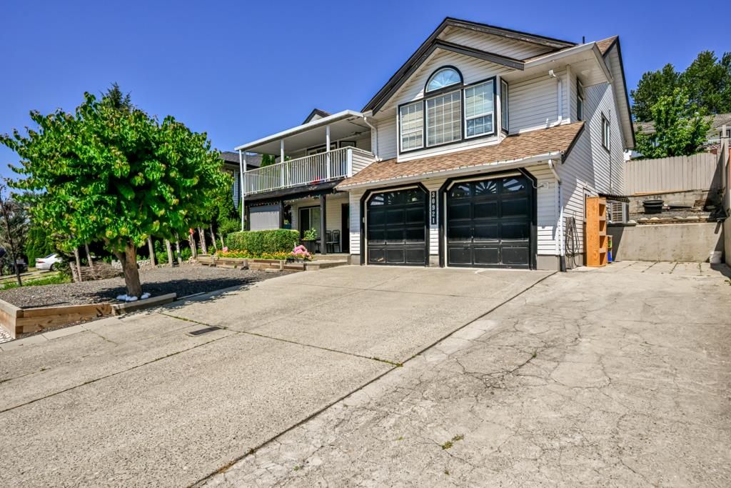 Photo of 30921 Sandpiper Drive, Abbotsford, BC V2T 5G6 (MLS # R3146398)