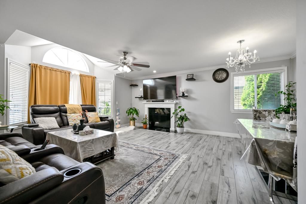 Photo of 30921 Sandpiper Drive, Abbotsford, BC V2T 5G6 (MLS # R3146398)