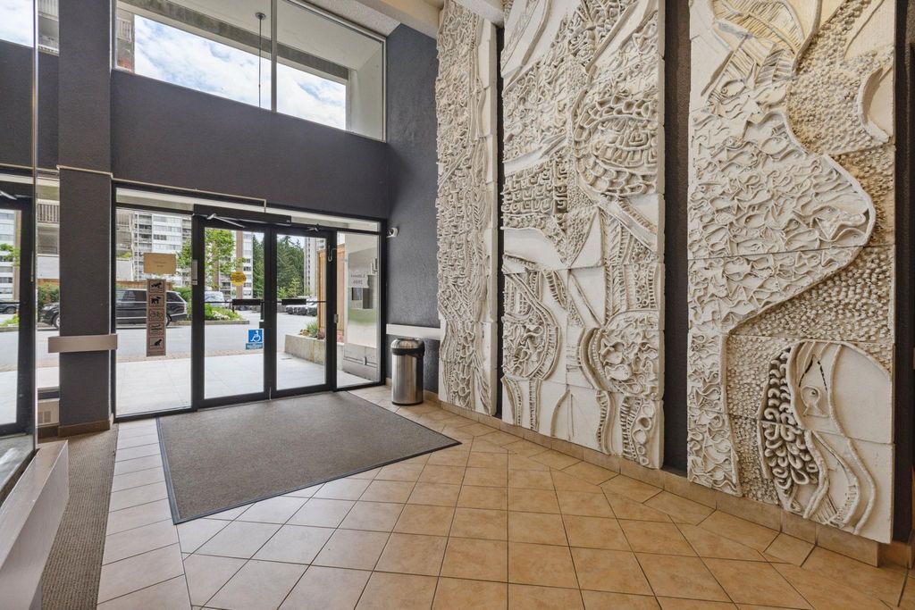 listing image 1104541075046179491