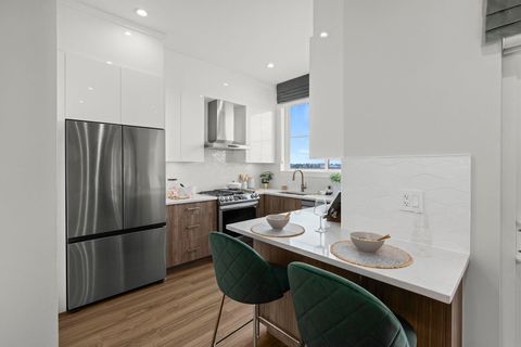 6035 141 Street 16 Surrey BC V3X 2N2