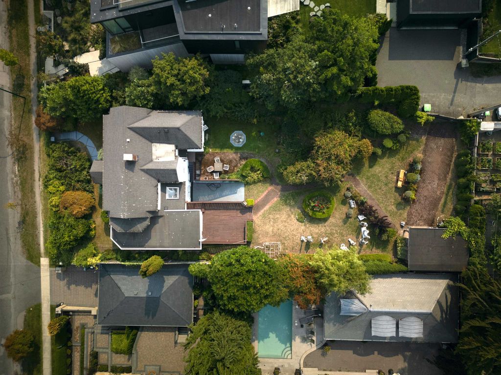 listing image 1101800572896747625