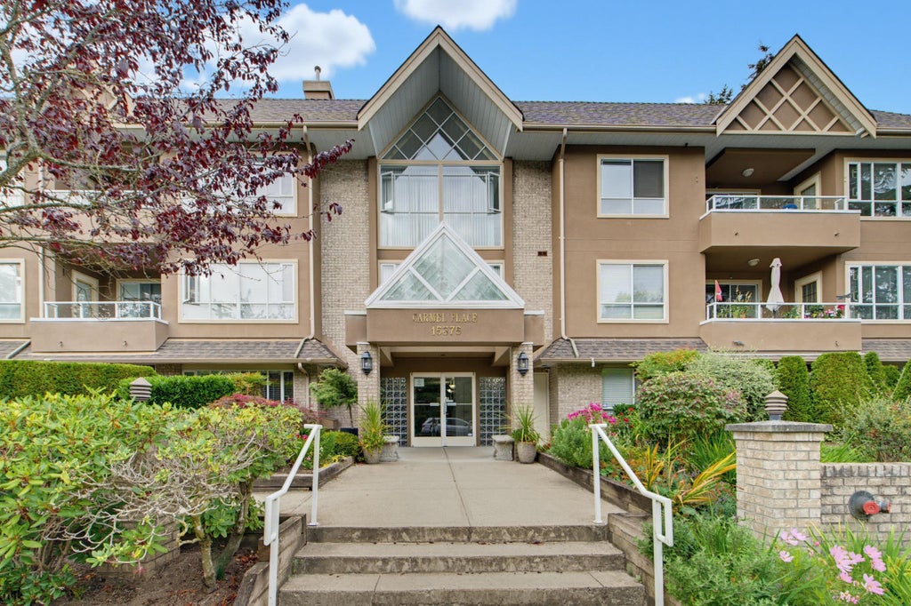 Photo of 15375 17 Avenue #203, Surrey, BC V4A 1T8 (MLS # R3166075)