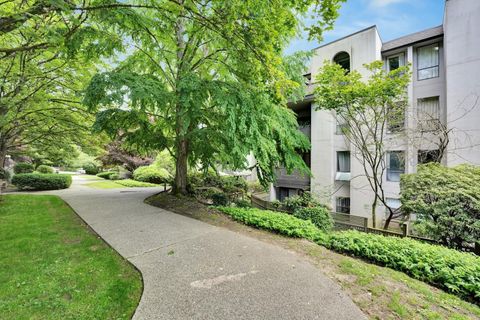 1955 Woodway Place 108 Burnaby BC V5B 4S5