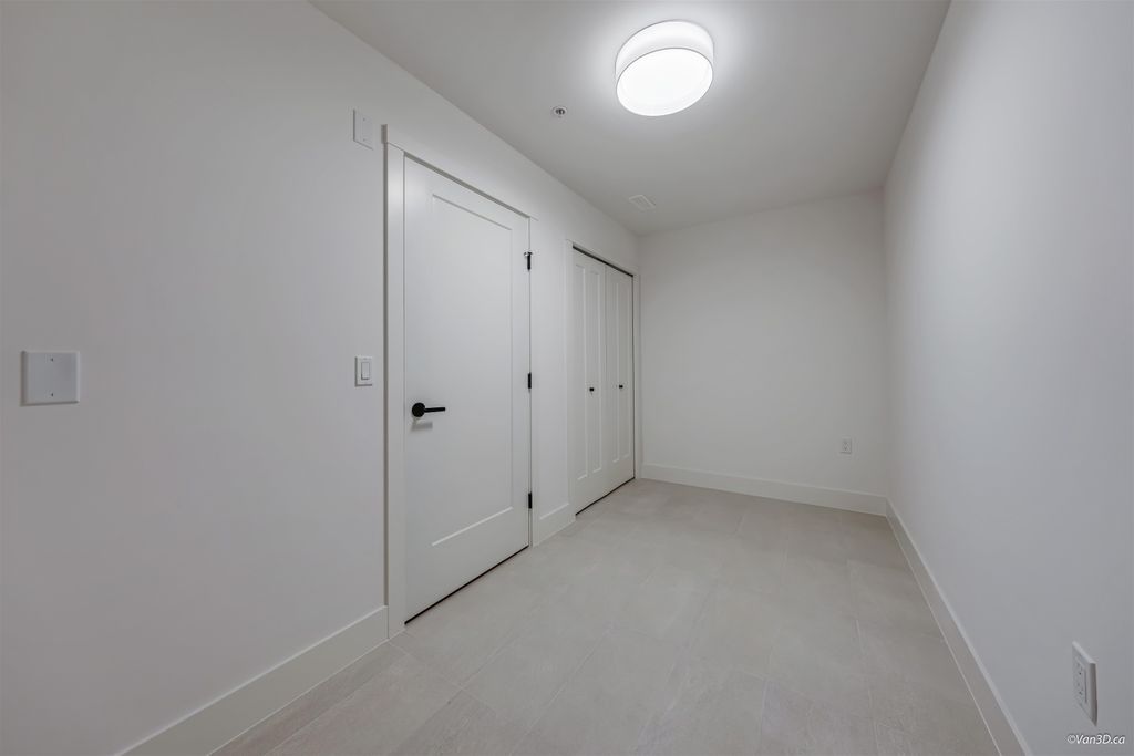listing image 1102759182554735584