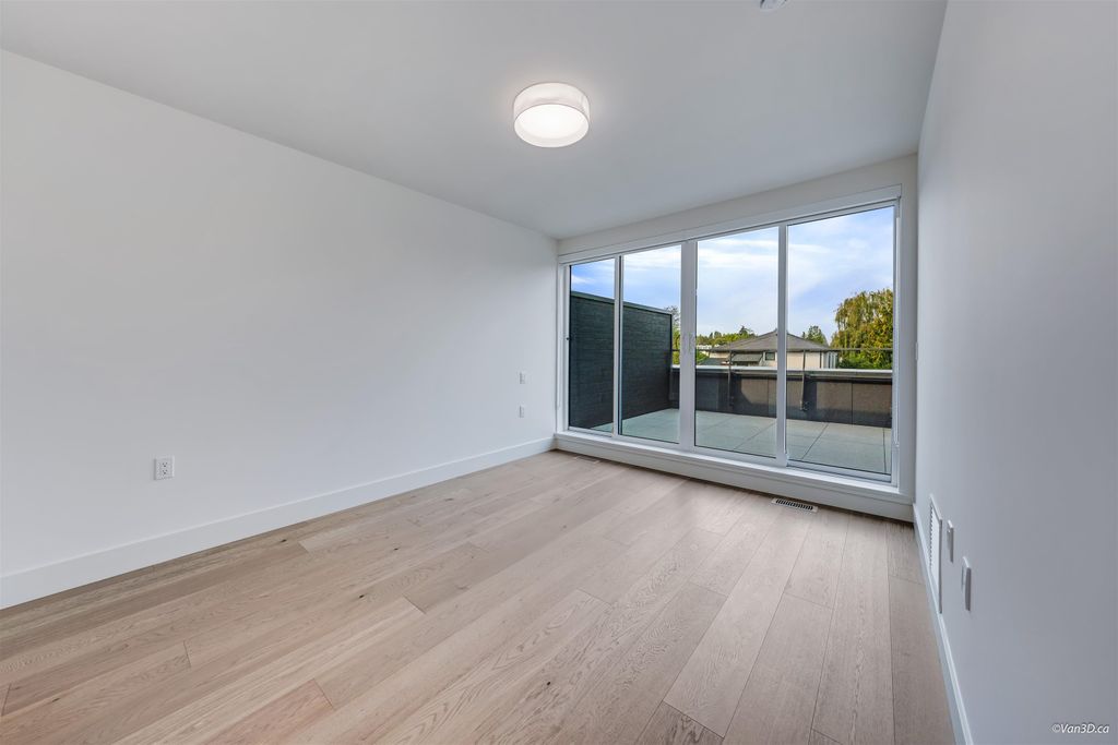 listing image 1107396505294588410