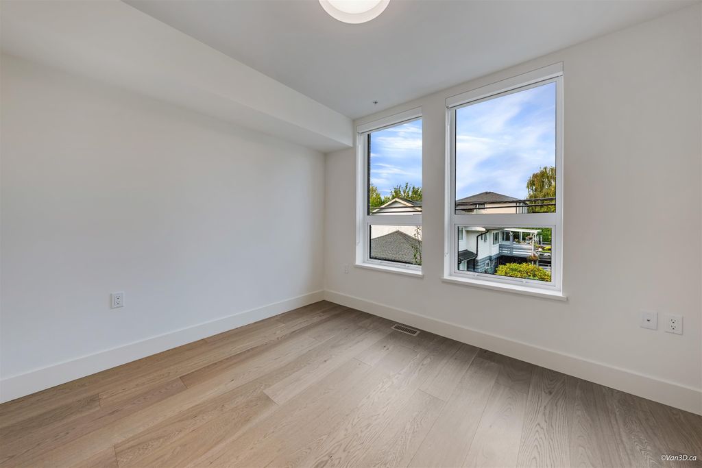 listing image 1109839120428352668