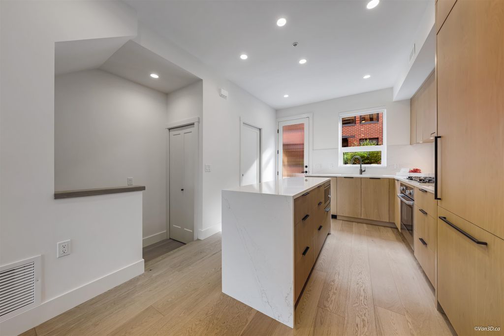 listing image 1108792725464044158