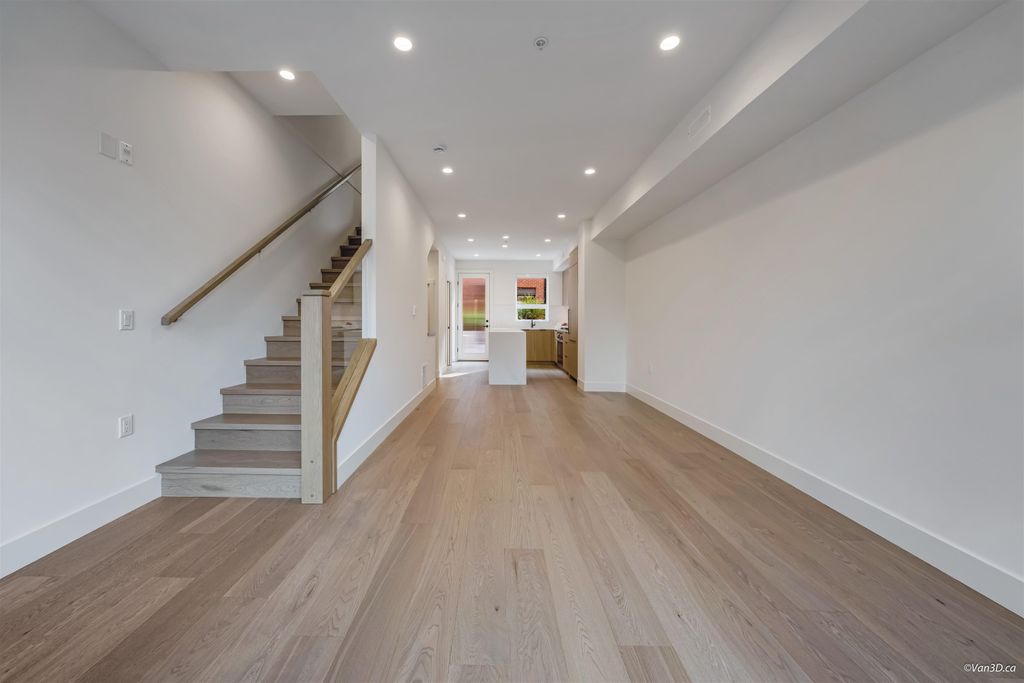 listing image 1105945685394730828