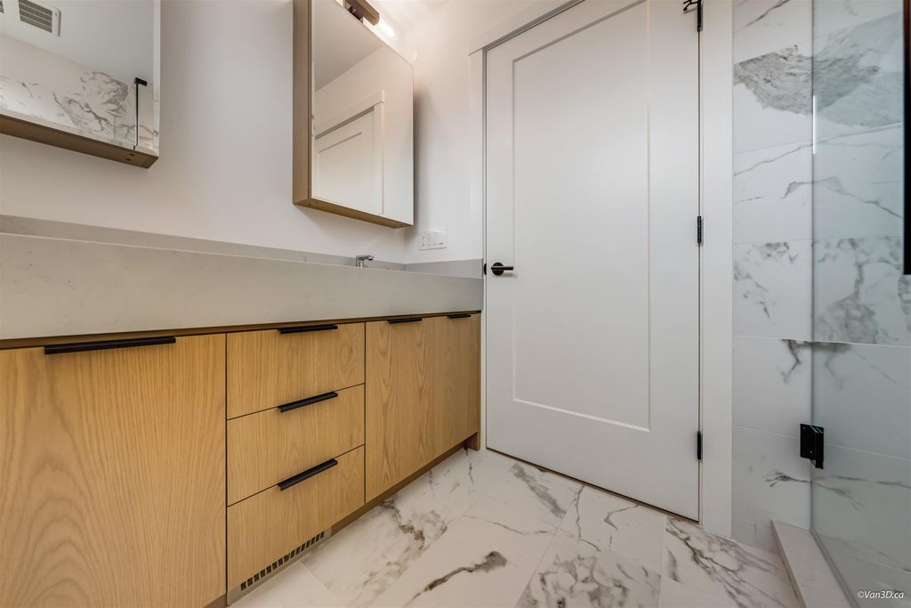 listing image 1109770725630322210