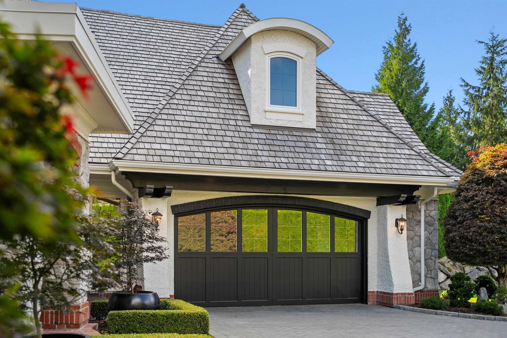 Photo of 2430 Jonquil Court, Abbotsford, BC V3G 3E8 (MLS # R3174586)