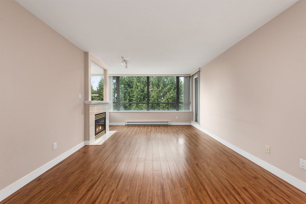 listing image 1104757694049370609