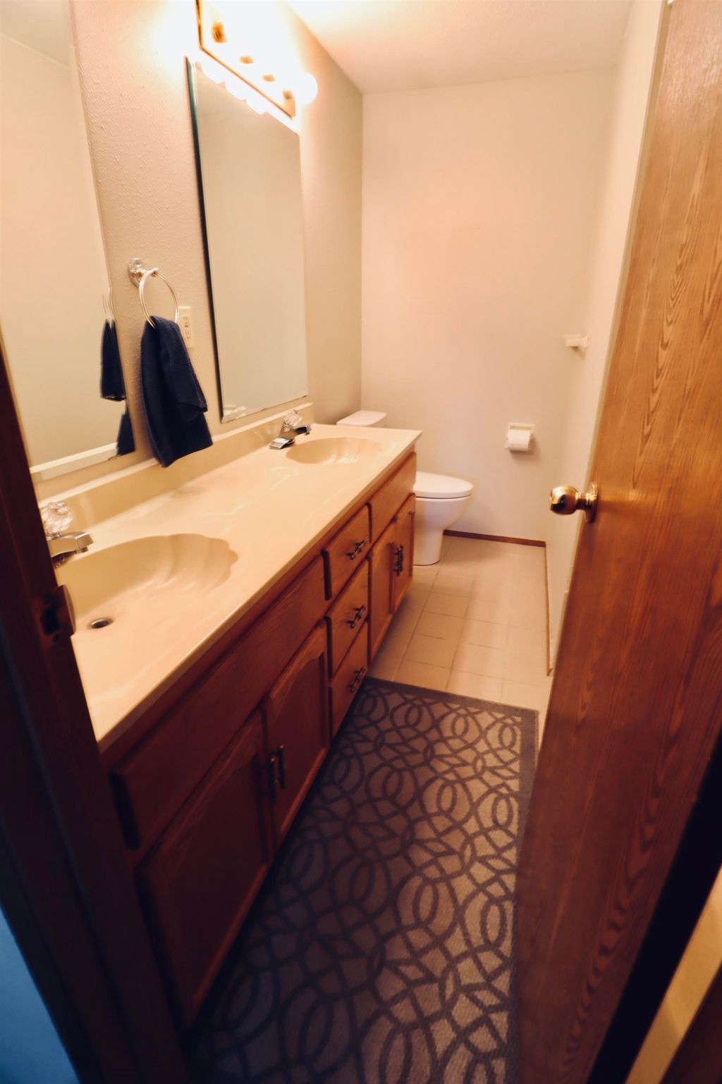 listing image 1105775143491818578