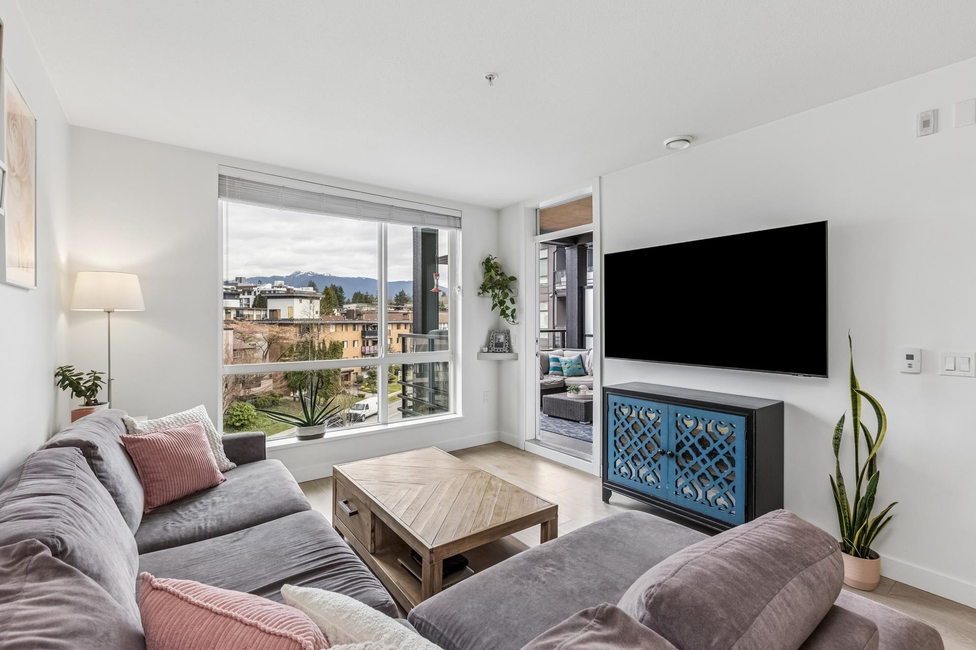 108 E 8th Street 511