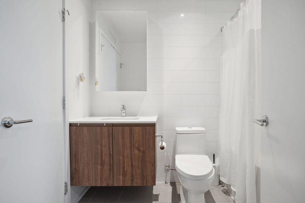 listing image 1105549776803684322
