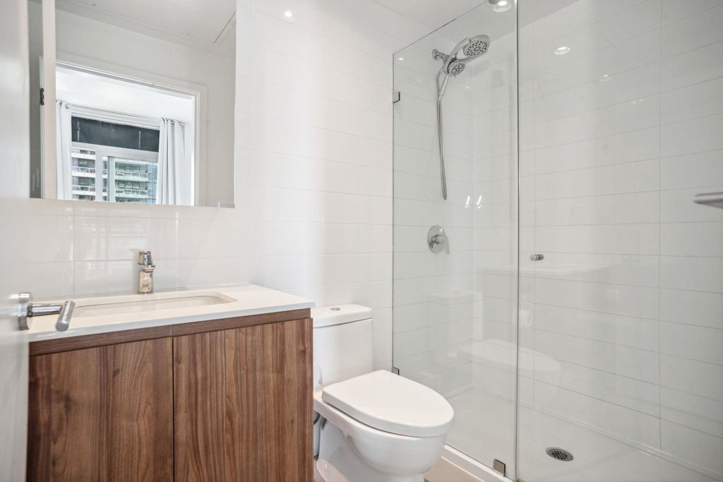 listing image 1103535190484360074