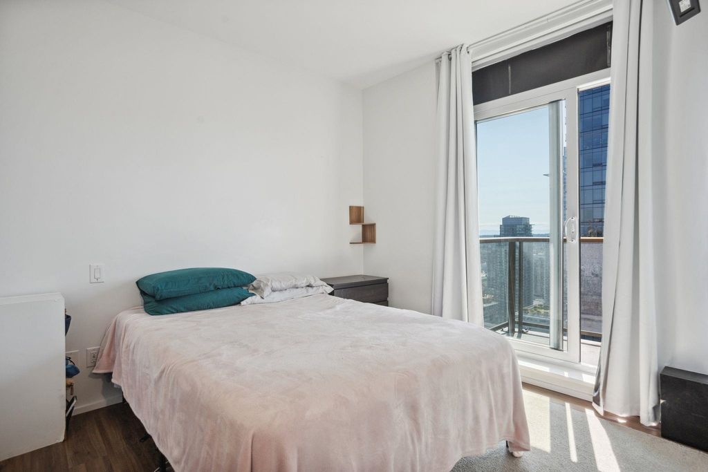 listing image 1107620637919876413