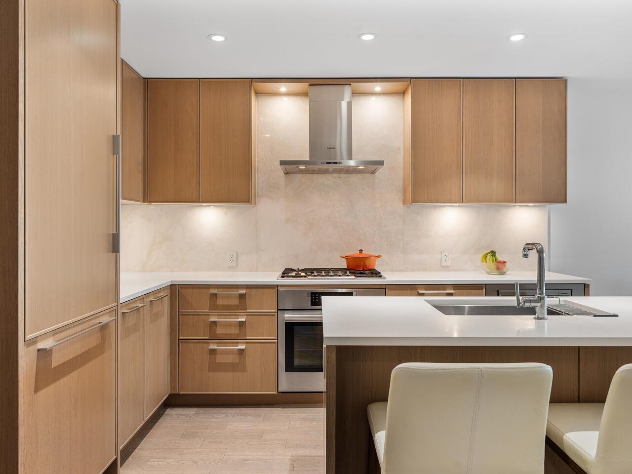 3220 Connaught Crescent 302