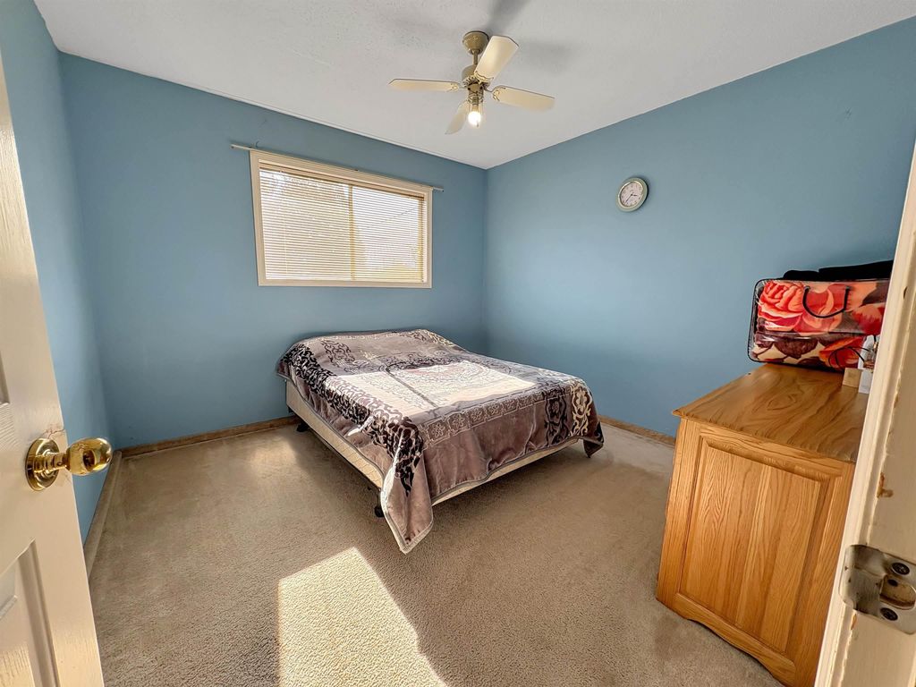 listing image 1106989073137012258