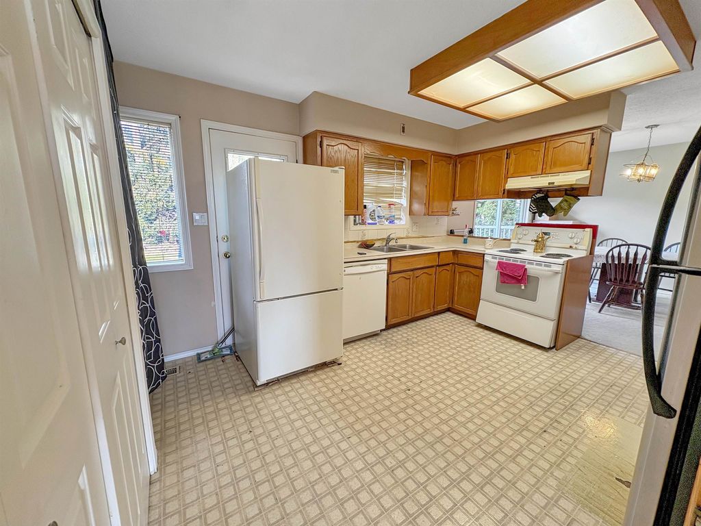 listing image 1101636904802957033