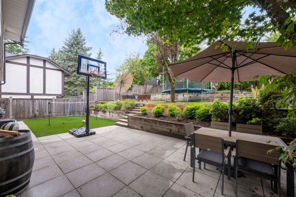 listing image 1100763873156005953