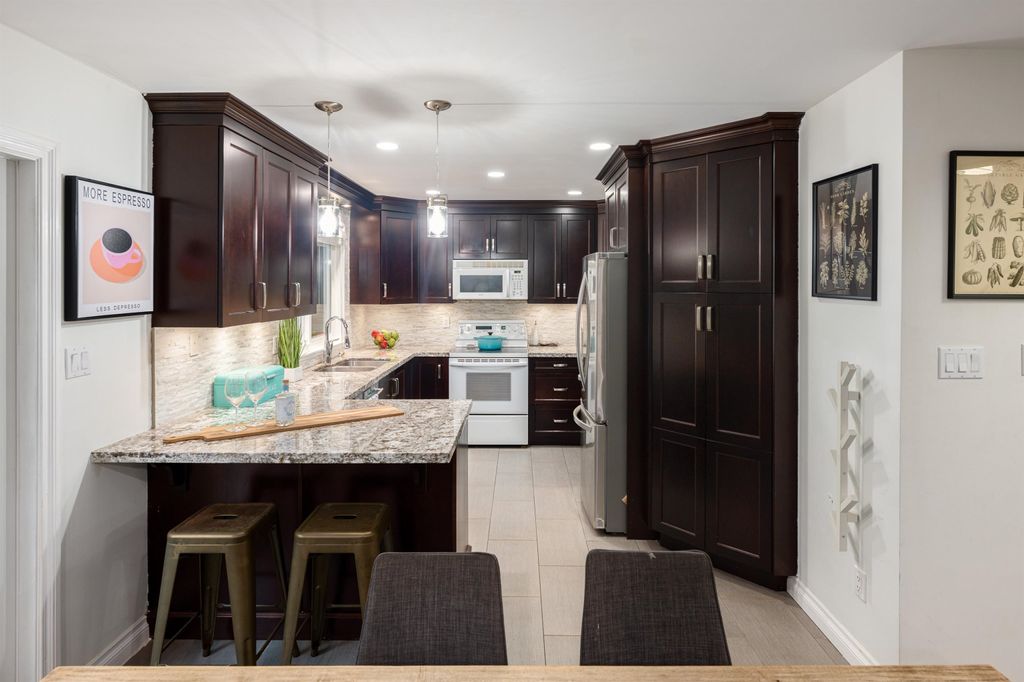 listing image 1102419239597267416