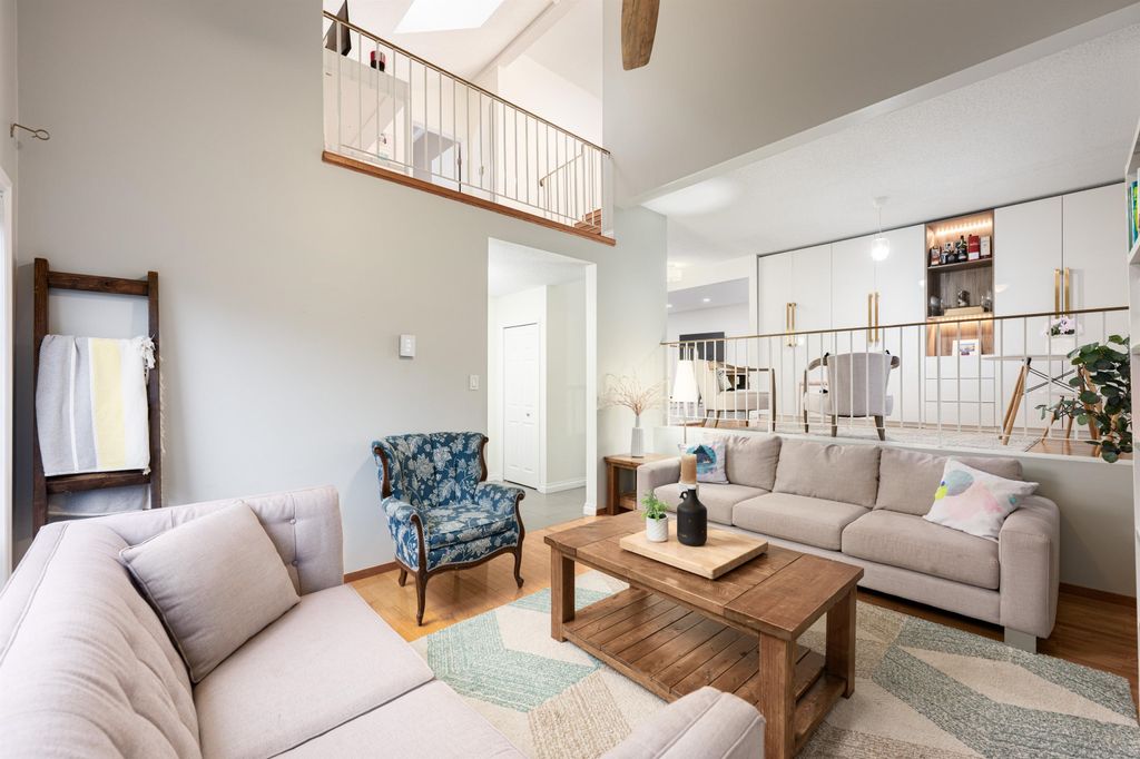 listing image 1109860252227345915
