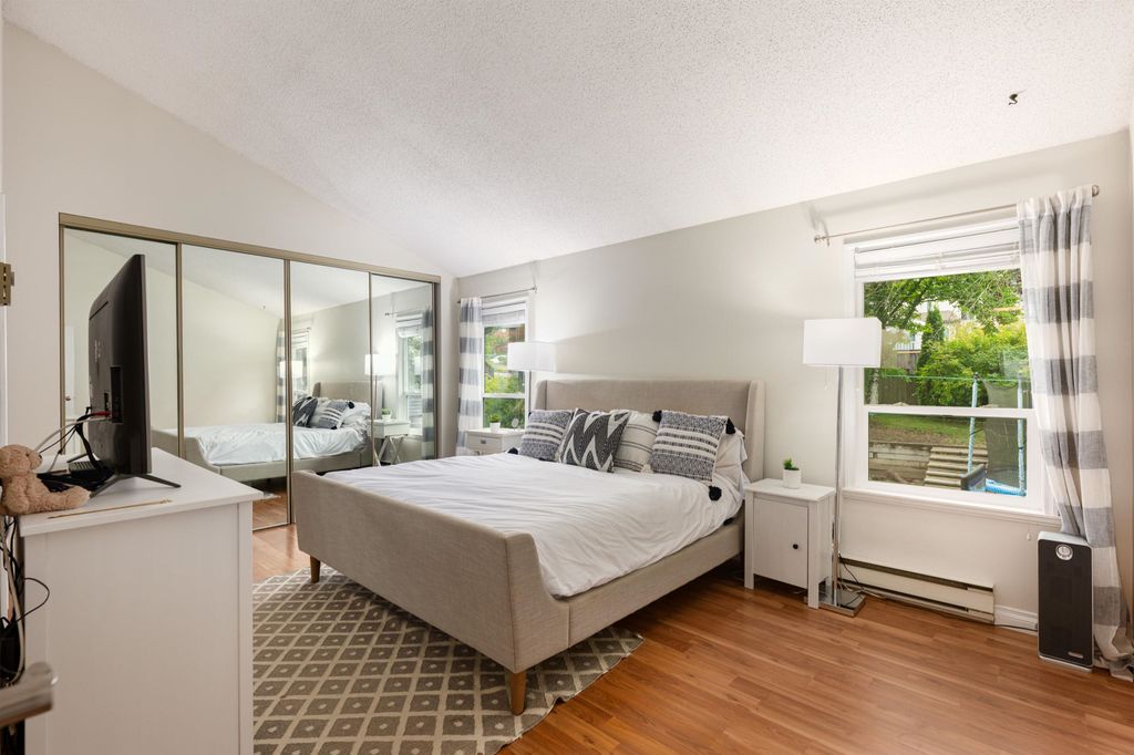 listing image 1100685022703755794