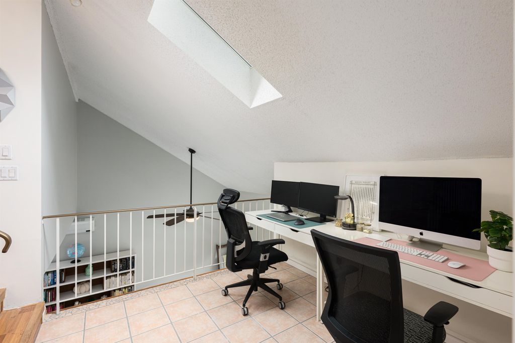 listing image 1102720666970901434