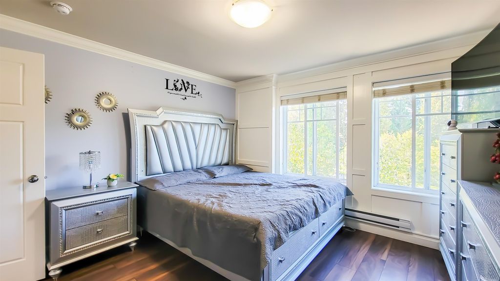 listing image 1100005490421509678