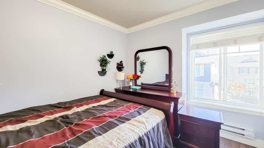 listing image 1108088798954938875