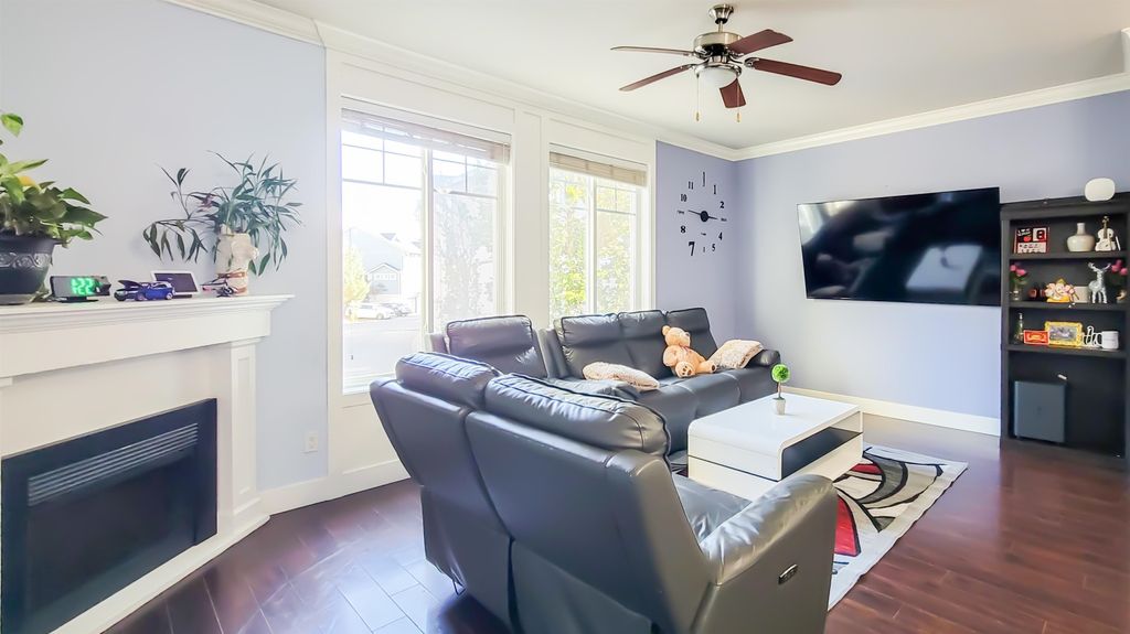 listing image 1107184577687499014
