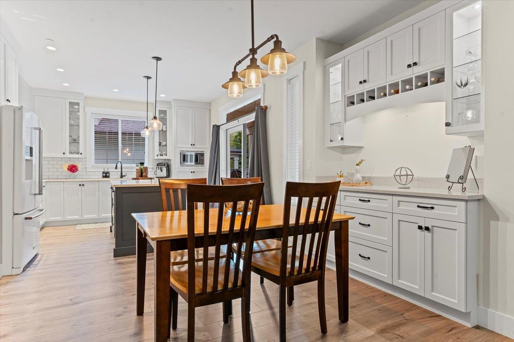listing image 1108897448605395623