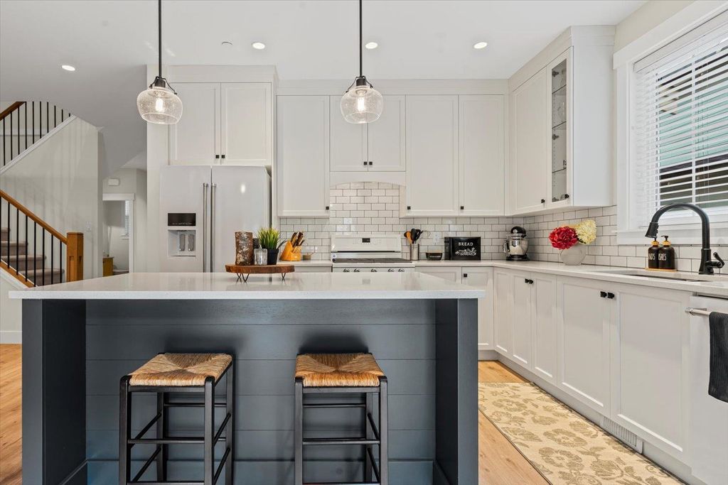 listing image 1109588912833137314