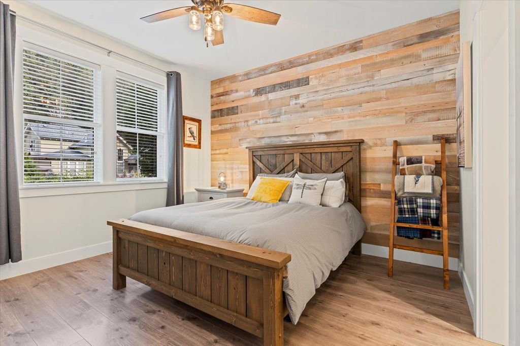 listing image 1100505459735735388