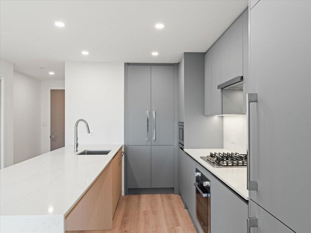 listing image 1101006110886152220