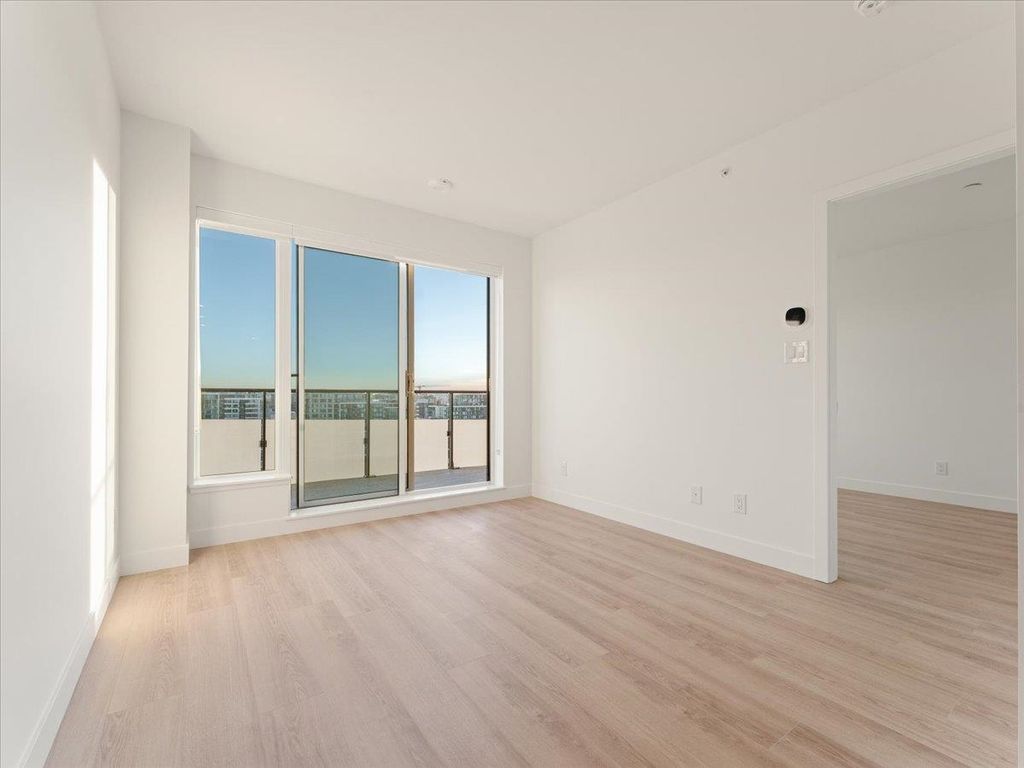 listing image 1104329747615129400