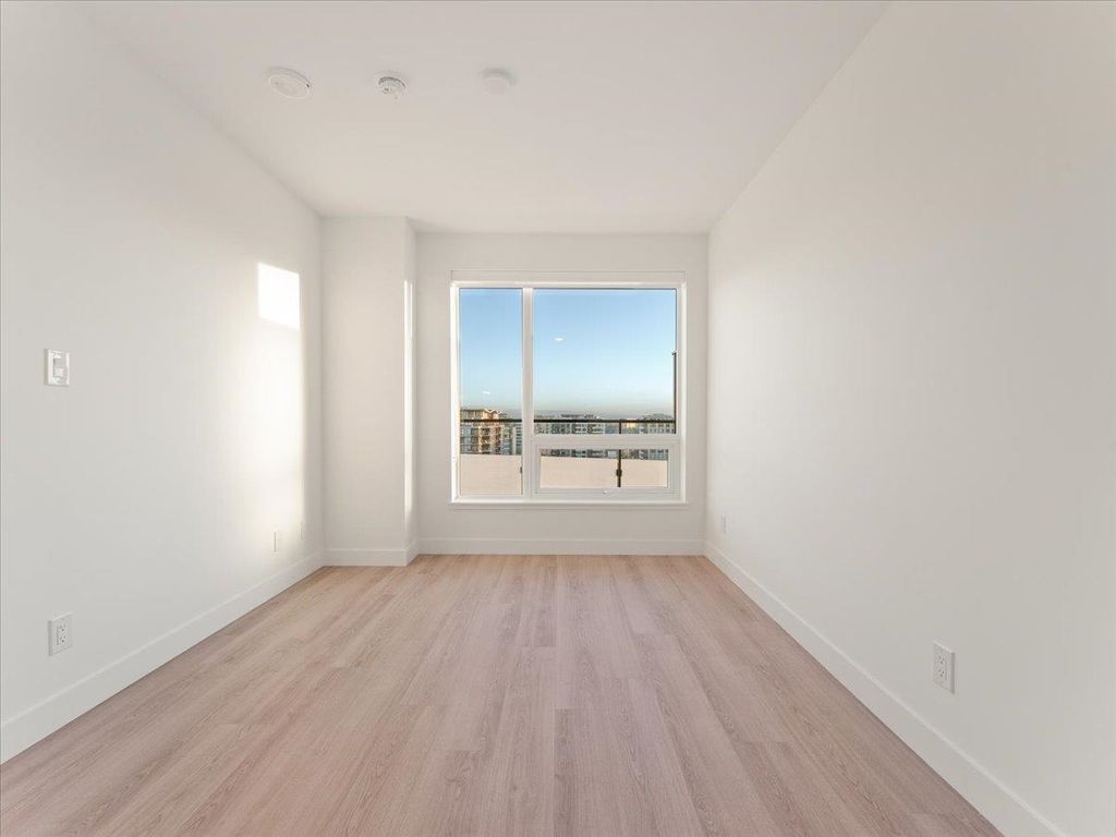 listing image 1103677332913019986