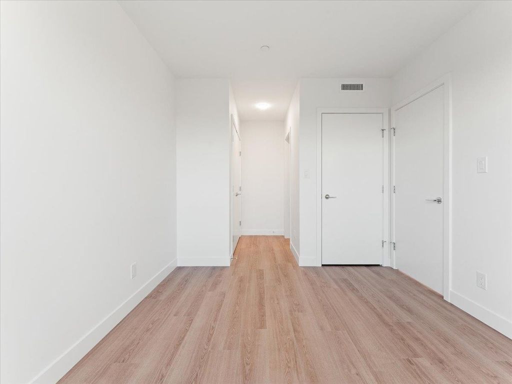 listing image 1103558727672980229