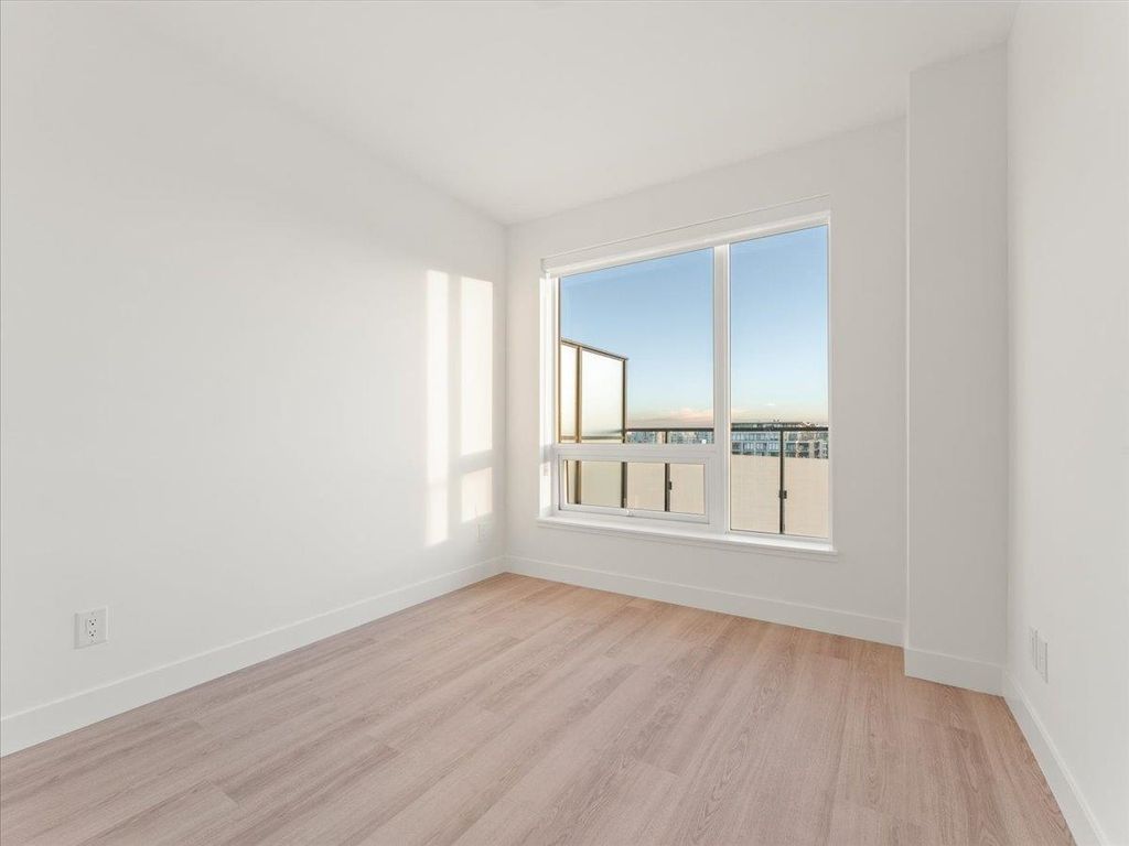 listing image 1102407163922473875