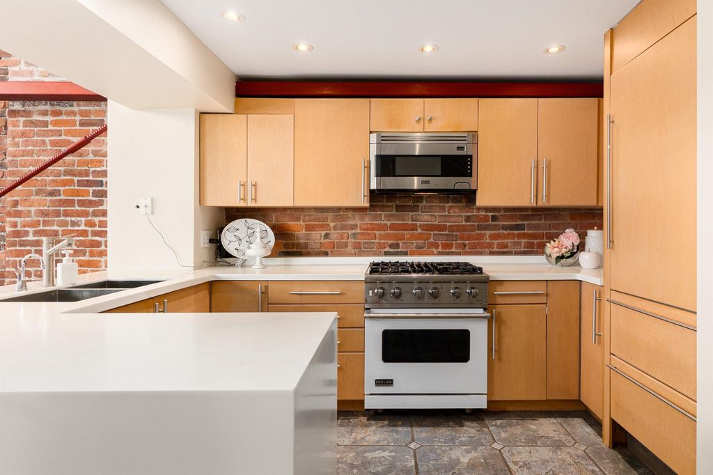 listing image 1107758687906031460