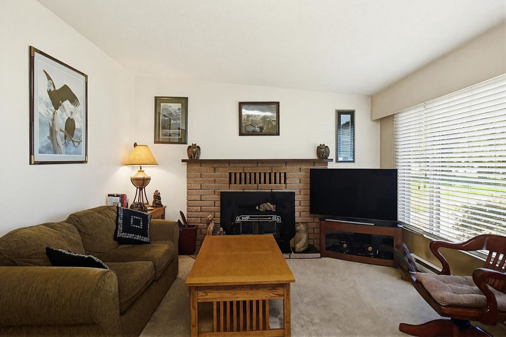 Photo of 11895 230 Street, Maple Ridge, BC V2X 6R3 (MLS # R3115044)