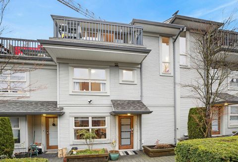 3855 Pender Street 31 Burnaby BC V5C 1W5