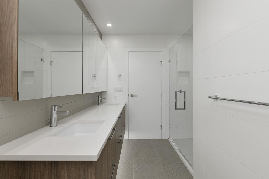 listing image 1102810863327626647