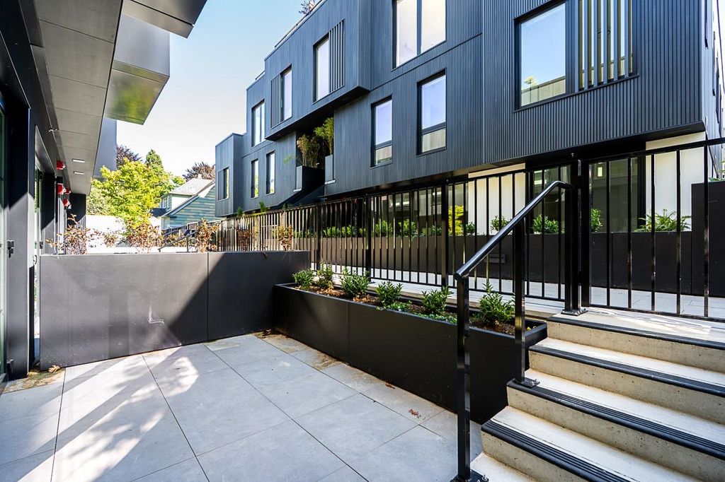 listing image 1103302905727794580