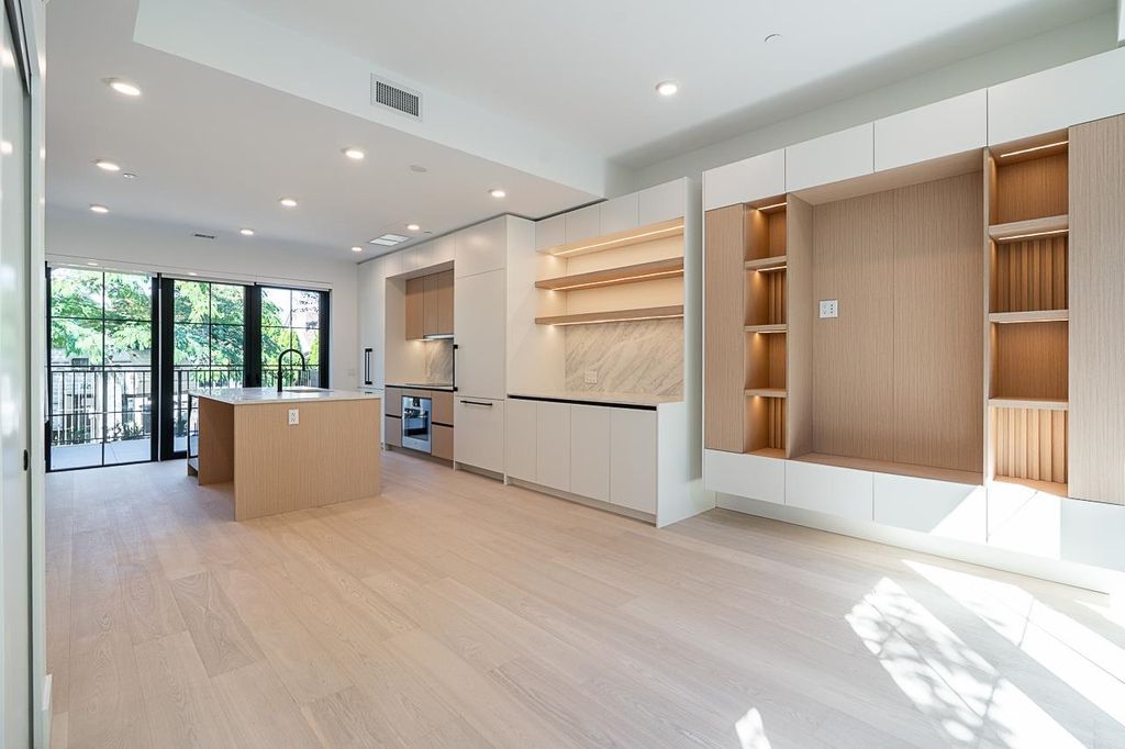 listing image 1101311286150605133