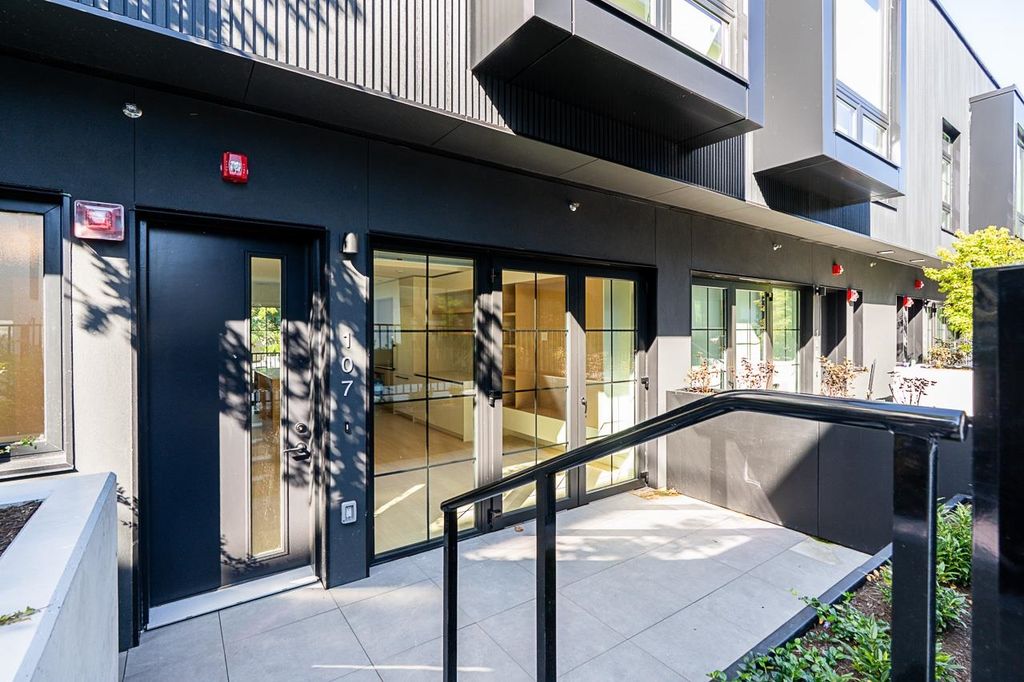 listing image 1106743603462215647