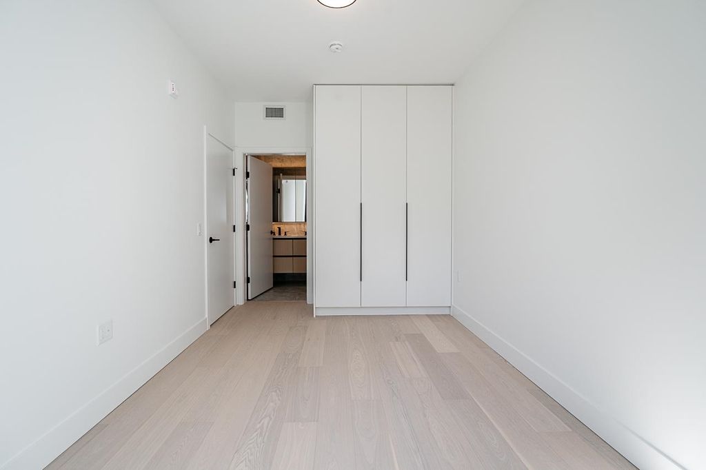 listing image 1108912943616295392