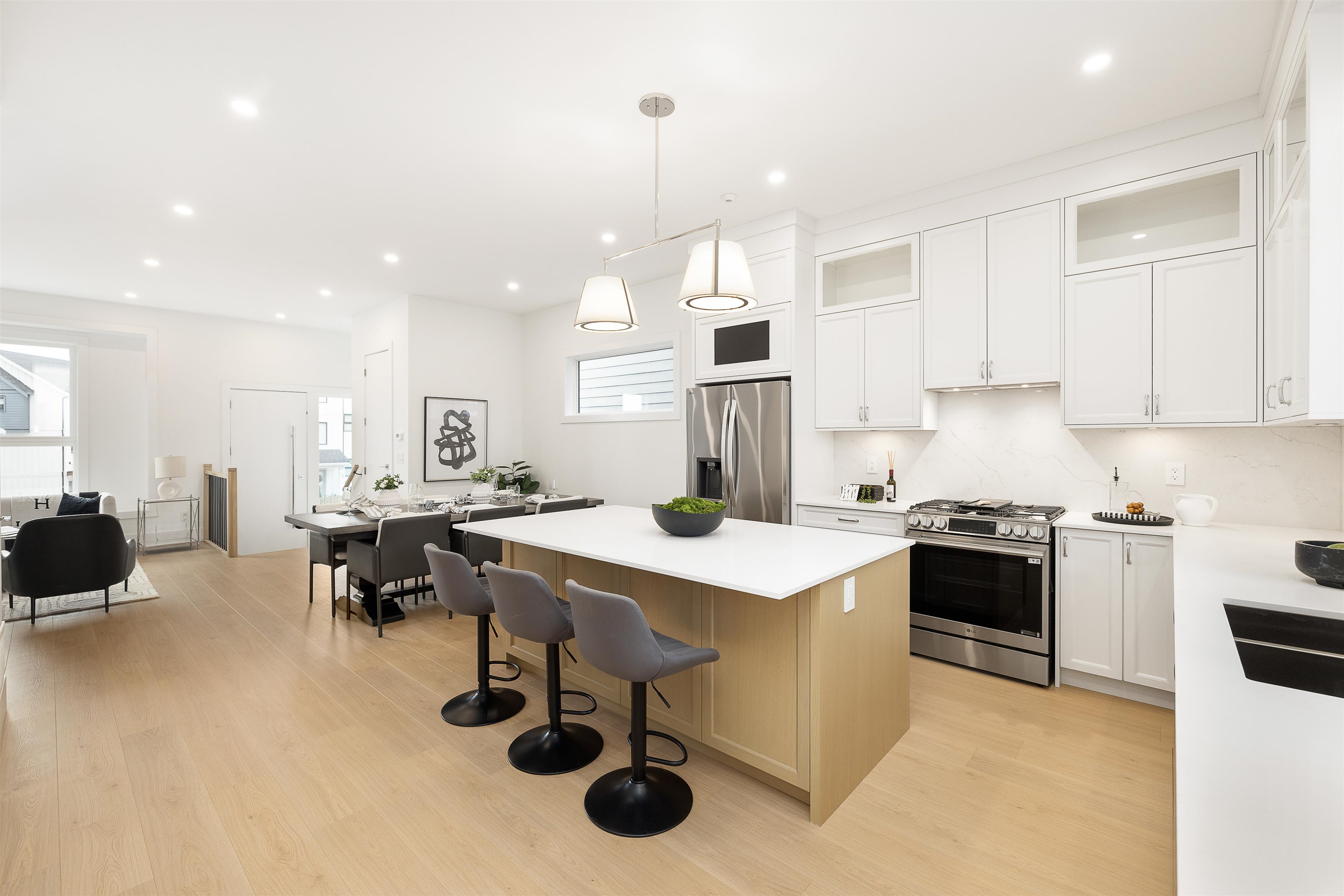 1810 165a Street 102